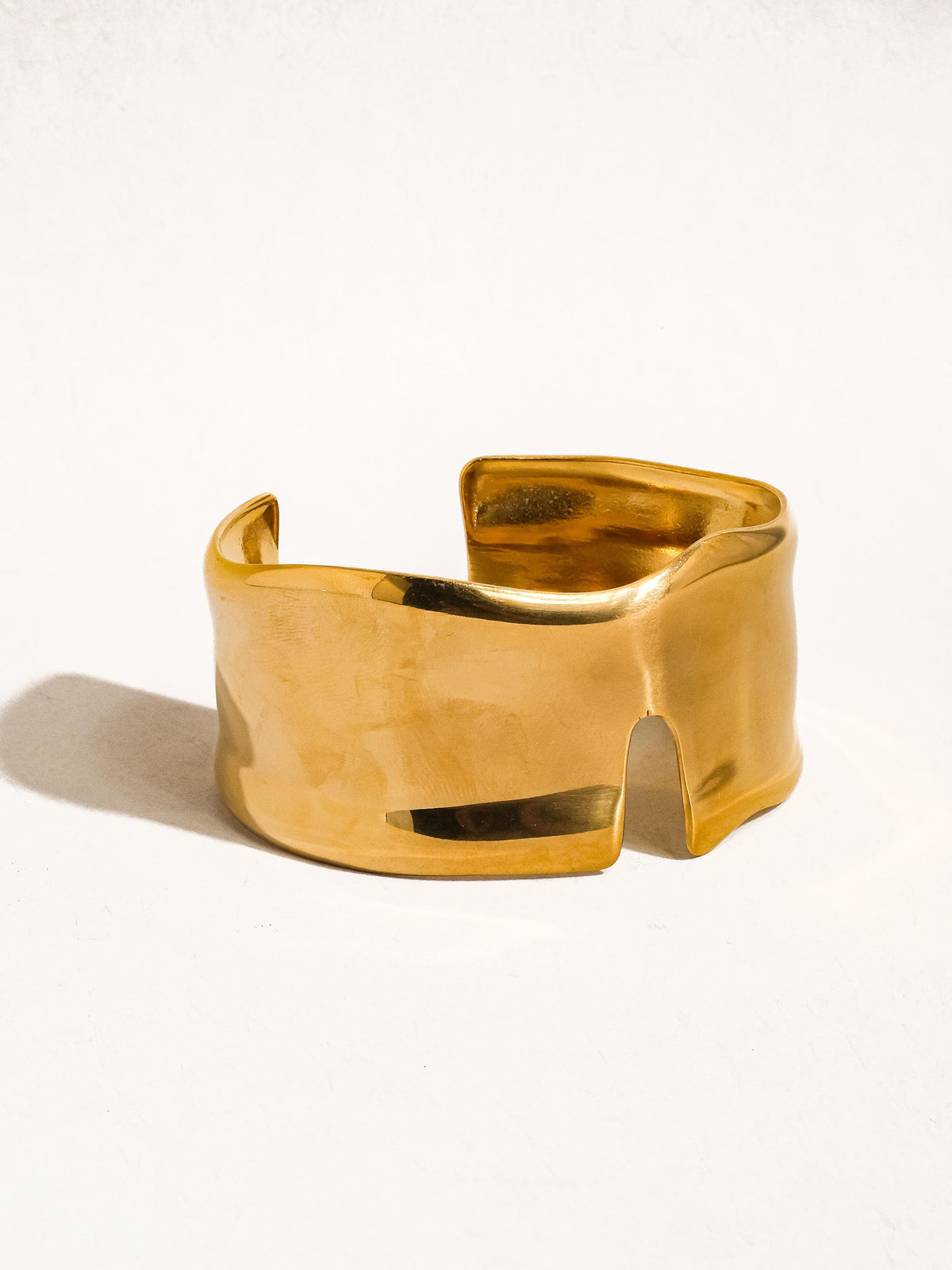 18k Gold Non-tarnish Abstract Bold Bangle